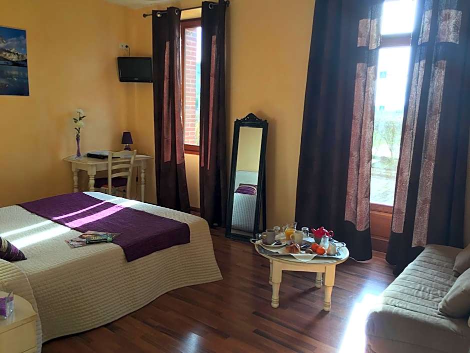 Logis Hôtel Les 3B