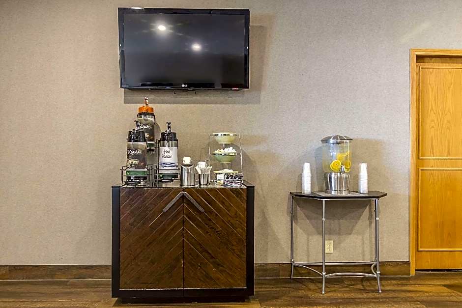 Quality Inn & Suites Saskatoon