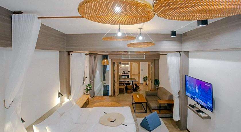Krung Boutique Hotel