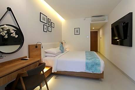 Deluxe Double Room with Garden View