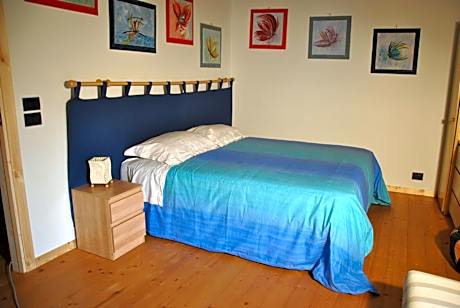 Triple Room with Shared Bathroom