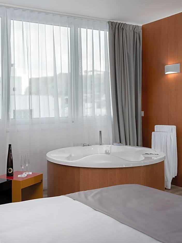 Elia Ermou Athens Hotel