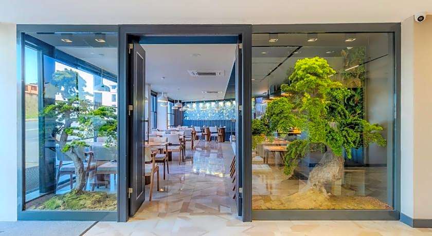 Heaven Premium Airport Hotel