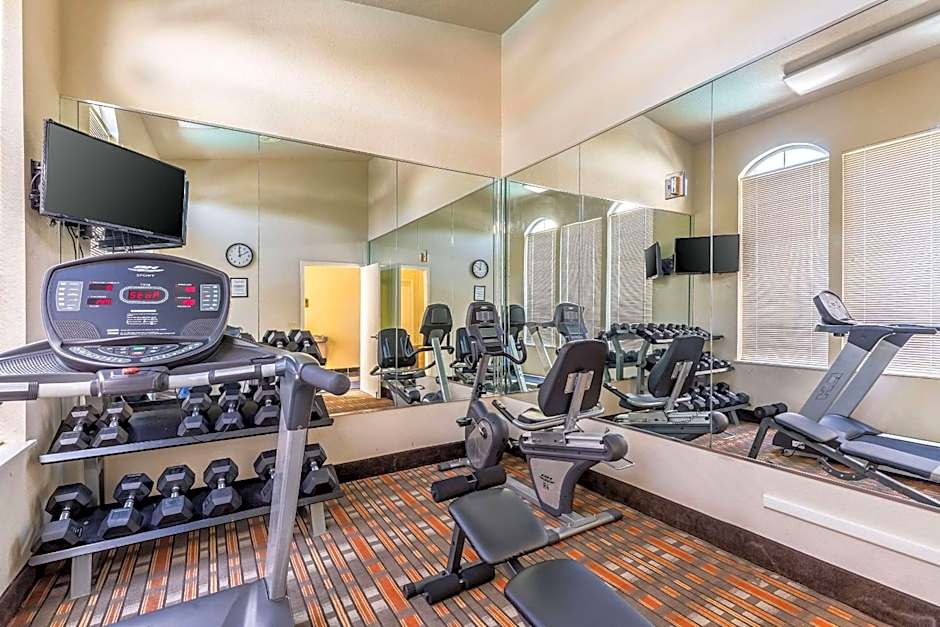 Quality Suites North