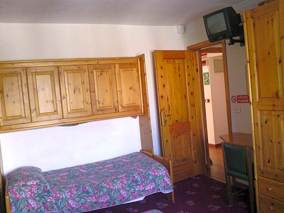 Hotel Savoia Debili