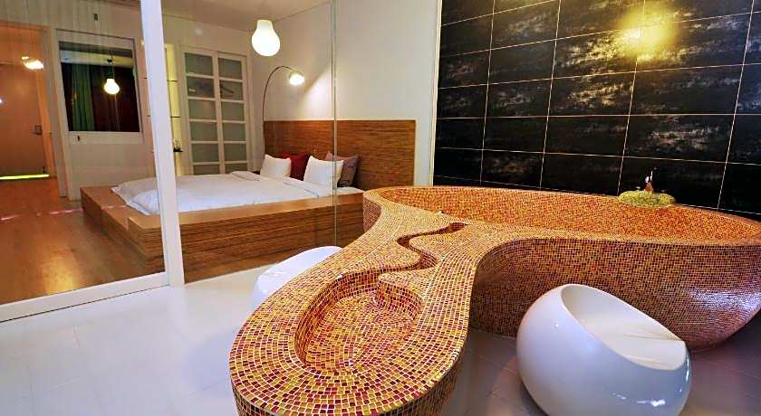 Haslla Art World Museum Hotel