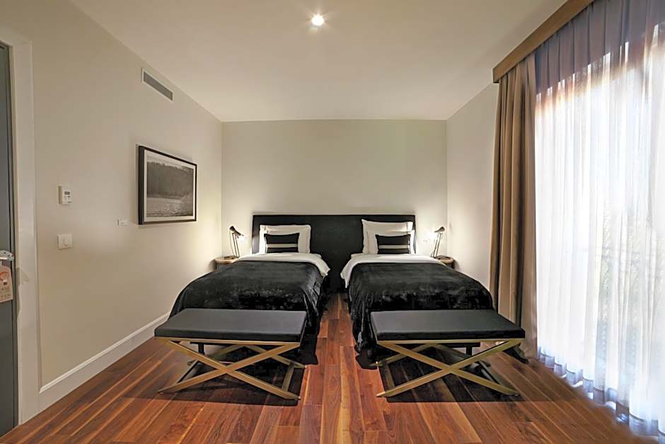 39 Kalamış Marina Hotel & Restaurant