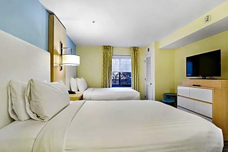 2 Double One Bedroom Suite Mobility Accessible Tub