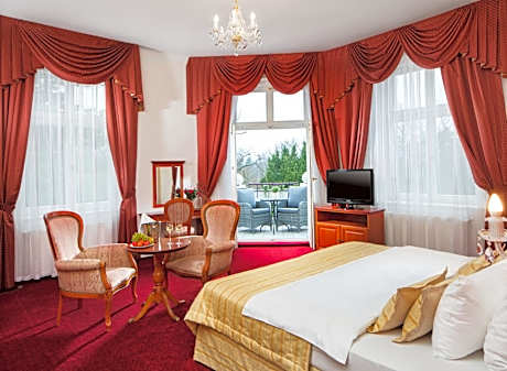 Superior Double Room with Balcony