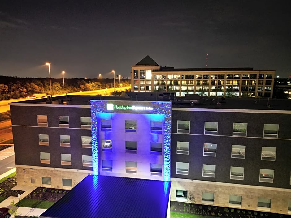 Holiday Inn Express & Suites Chicago Schaumburg By IHG