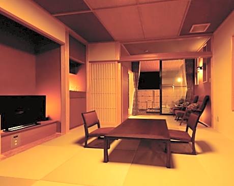 Japanese-Style Quadruple Room and Open-Air Bath