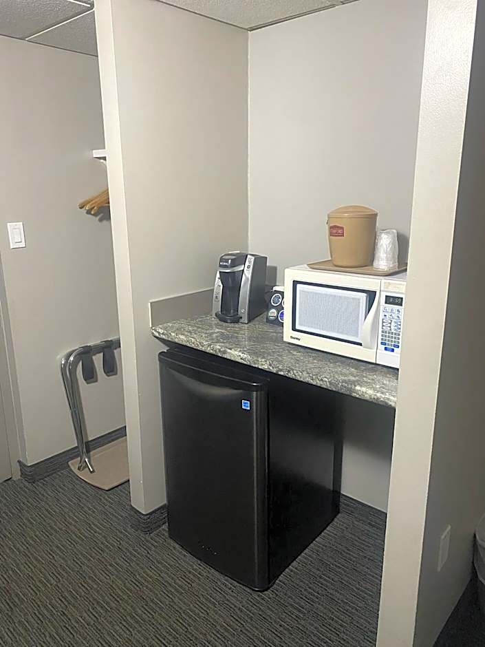 Travelodge by Wyndham Grande Prairie