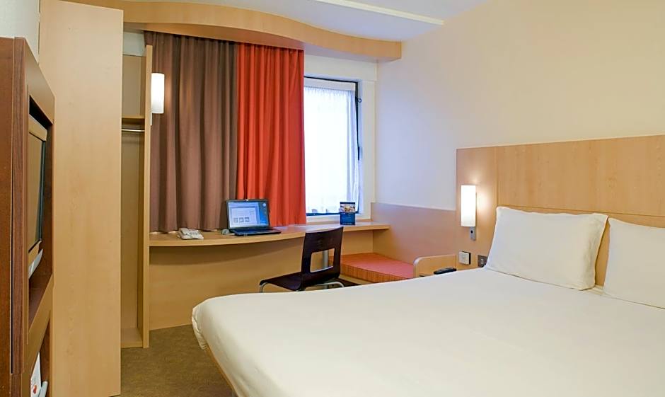 Ibis London Heathrow Airport Hotel