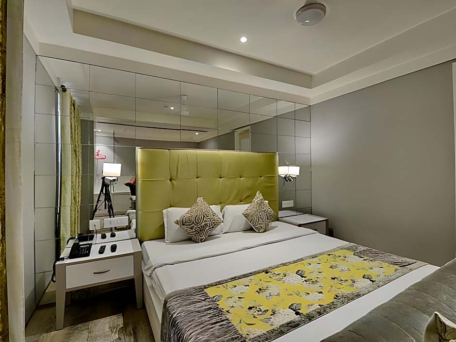 Hotel Emerald