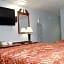 Holiday Lodge & Suites