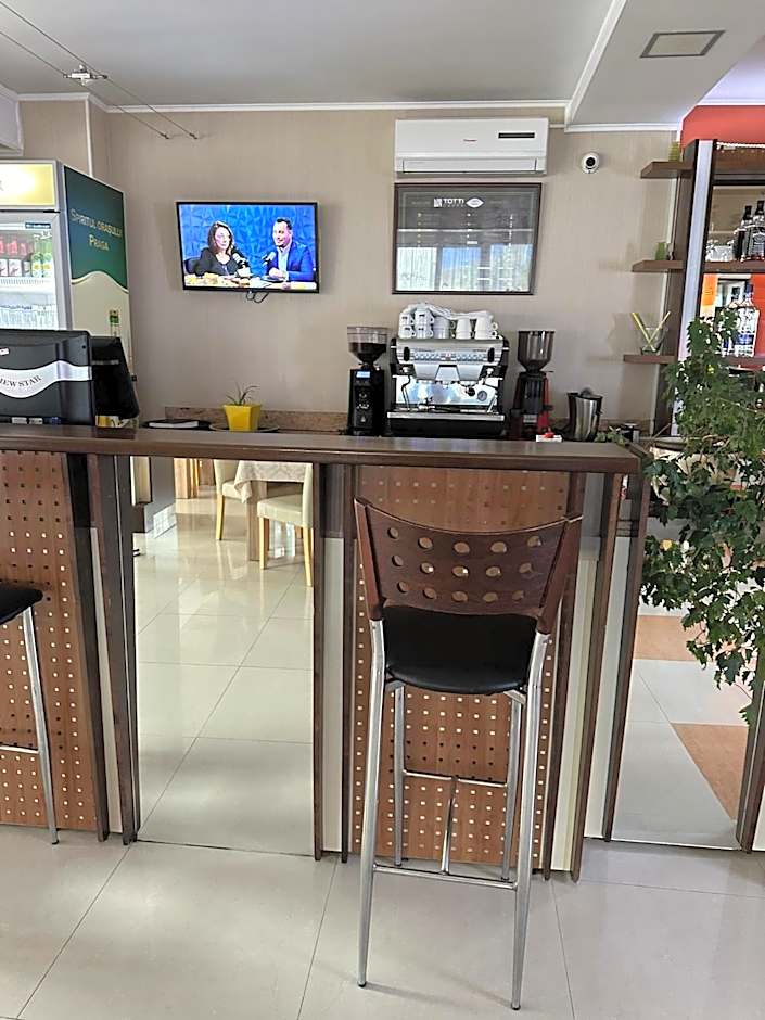 restaurant motel dolorean