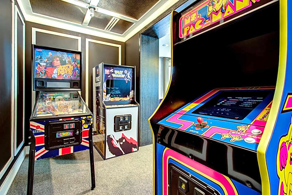 THE MIDLAND HOTEL, Chicago, a Tribute Portfolio Hotel