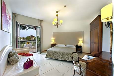 Classic Quadruple Room