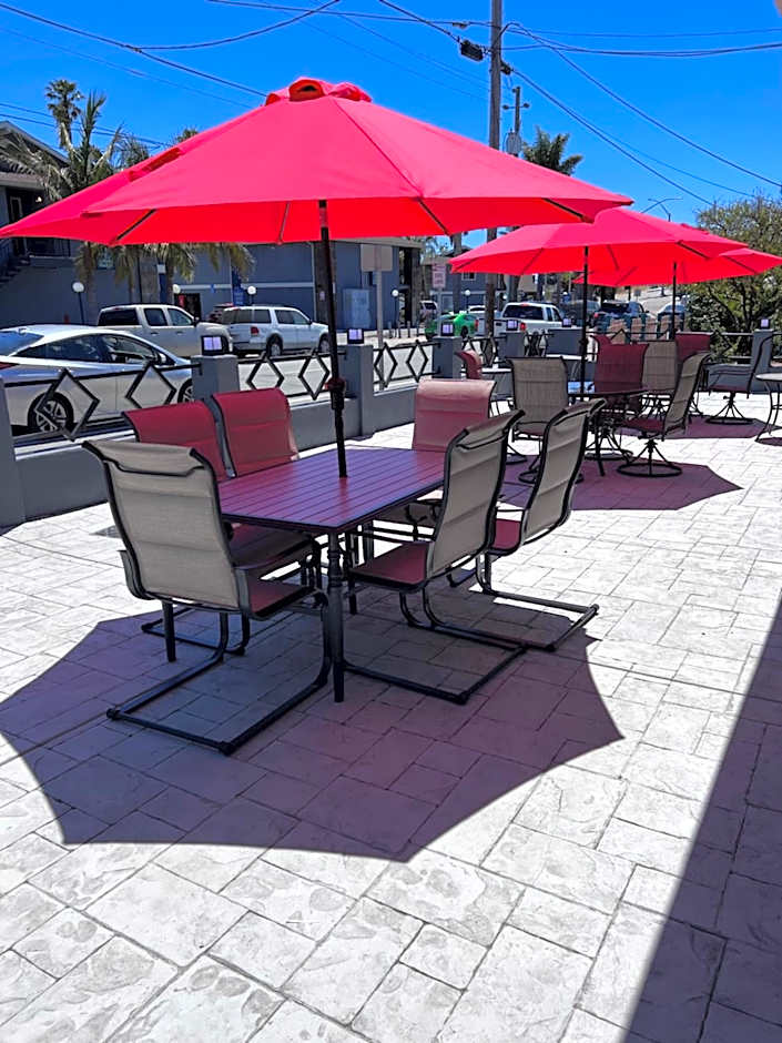 Surf City Inn & Suites