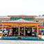 Summer Breeze Motel