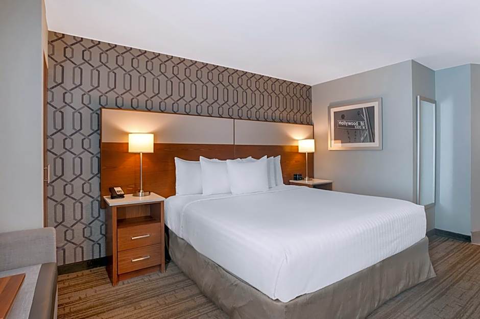 Best Western Plus Commerce Hotel