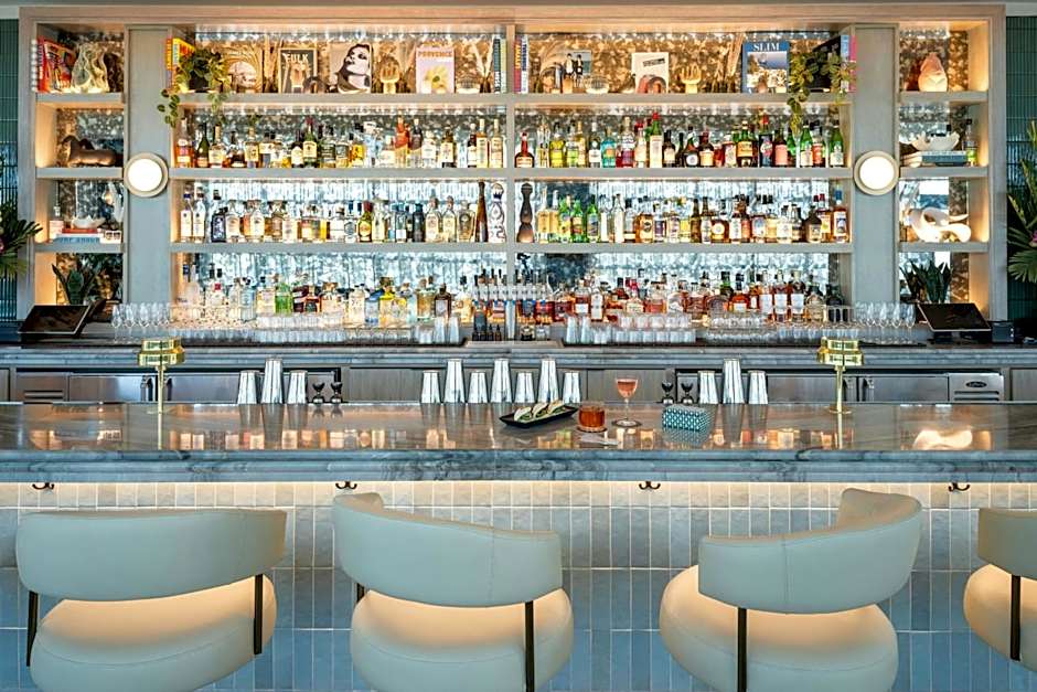 Moxy St. Petersburg Downtown