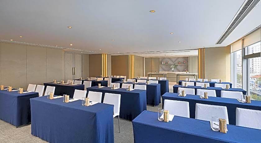 New World Wuhan Hotel