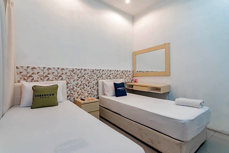 Urbanview Hotel One Family Maribaya by RedDoorz