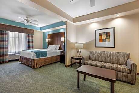 Accessible - Suite King Bed Mobility Accessible Bathtub Sofabed Non-Smoking Full Breakfast