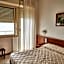 Hotel Caesar B&B Fronte Mare in Centro di Milano Marittima