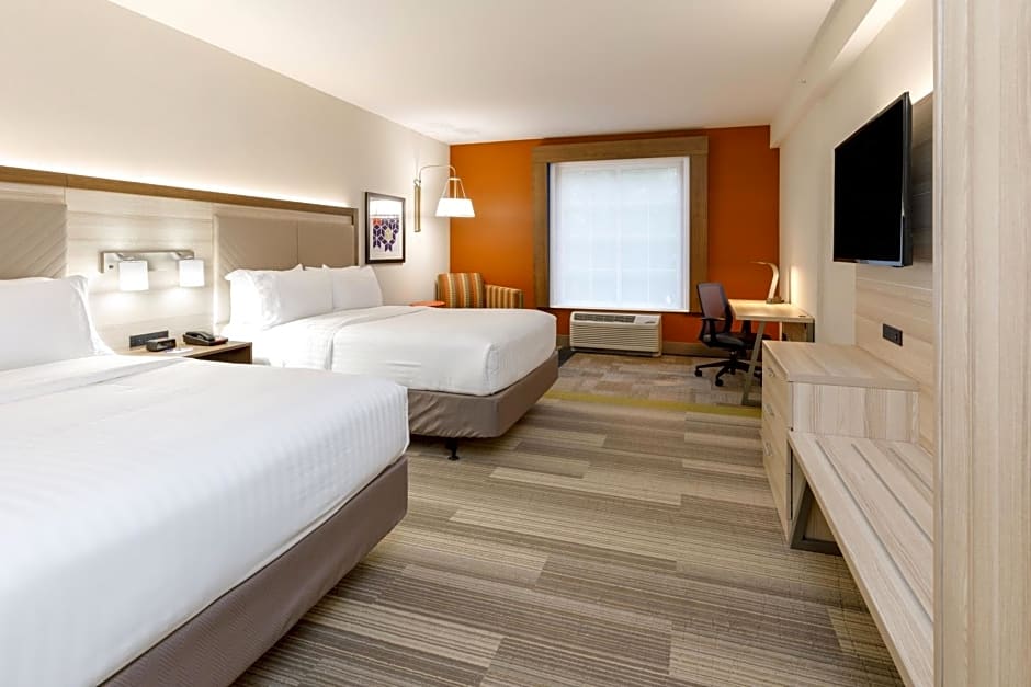 Holiday Inn Express & Suites Sturbridge By IHG