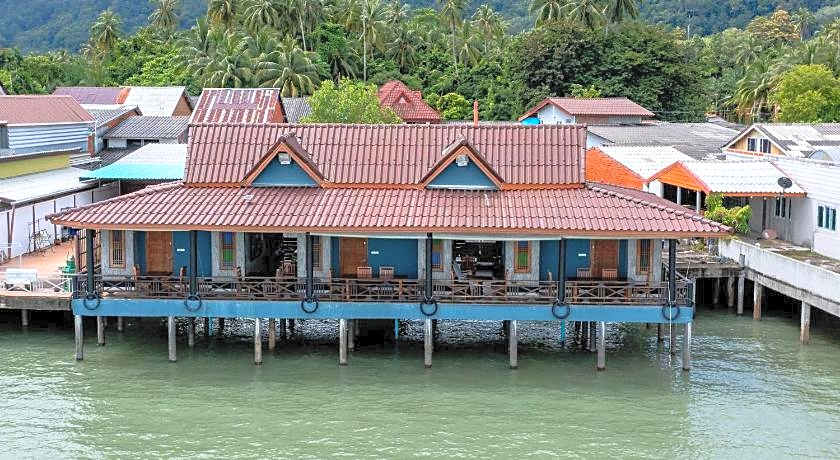 The mangrove old town