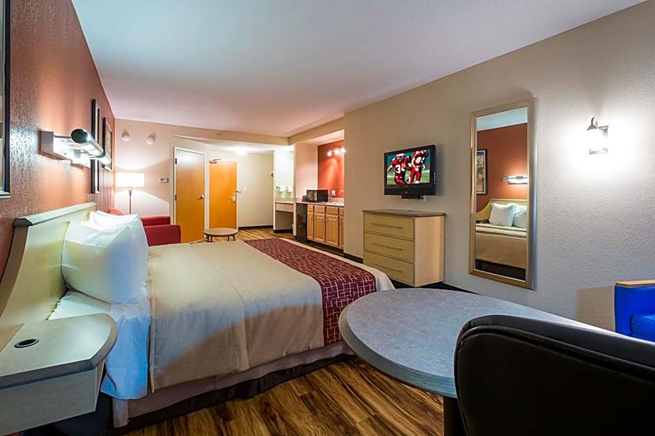 Red Roof Inn & Suites Philadelphia - Bellmawr