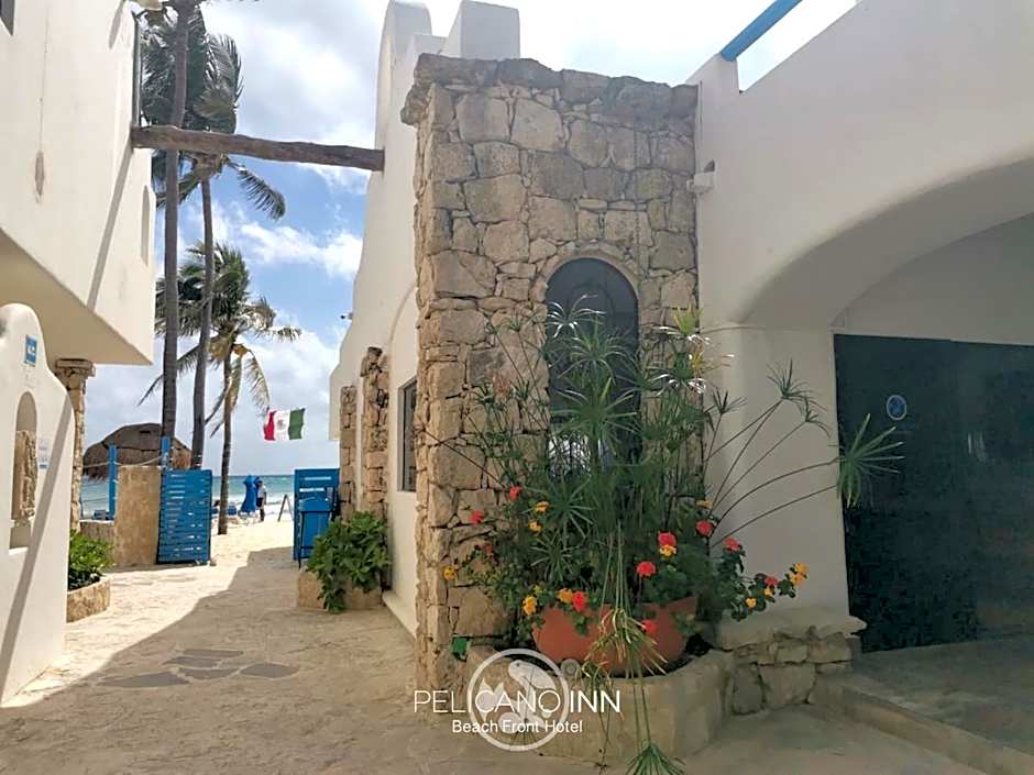 Pelicano Inn Playa del Carmen - Beachfront Hotel