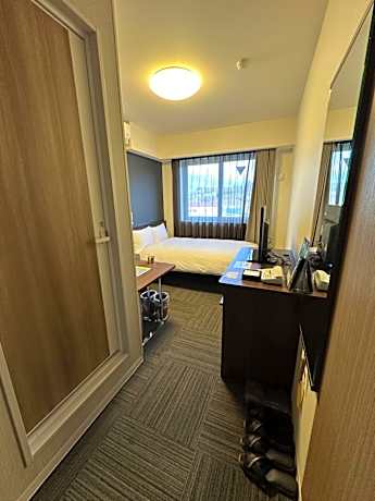 Single Room with Shared Bathroom for 2 people - Smoking