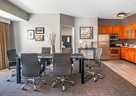 Presidential Suite, 1 Bedroom Presidential Suite, 1 King, Sofa bed, Courtyard view