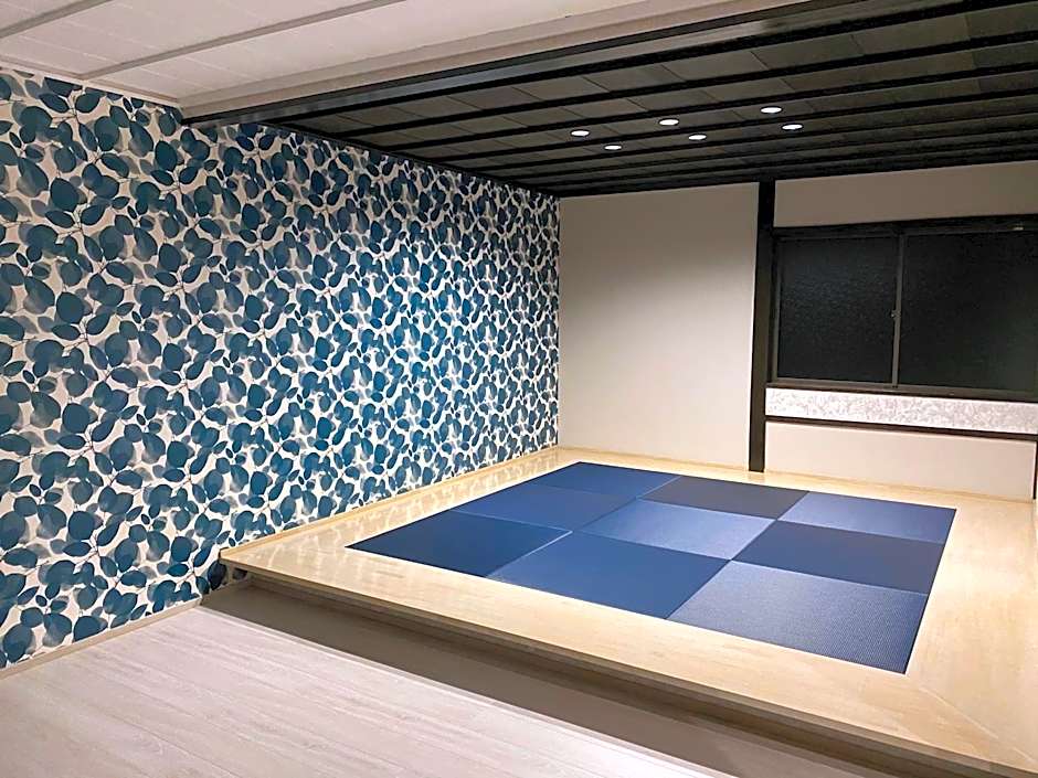 佐渡民宿 憩 IKOI GUEST HOUSE & Cafe Bar