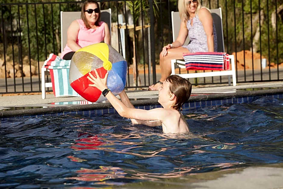 Riverside Cabin Park