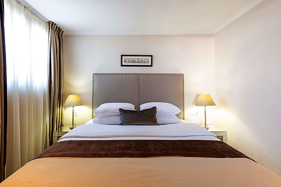 Best Western Plus Embassy Hotel