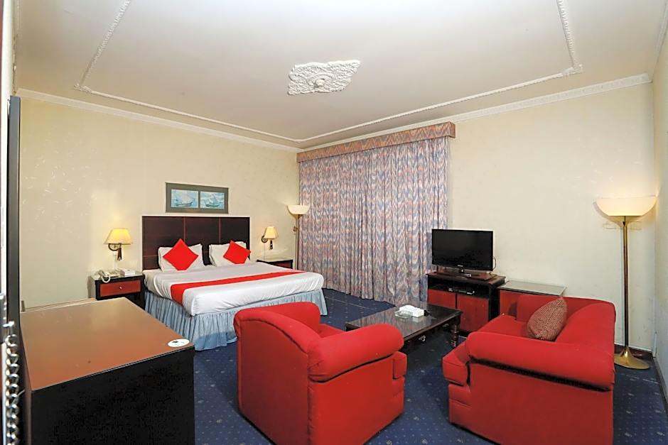 OYO 112 Semiramis Hotel