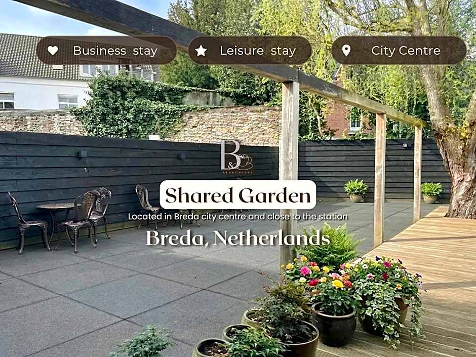 Breda Apartment w Kitchen & Private Bathroom 2p