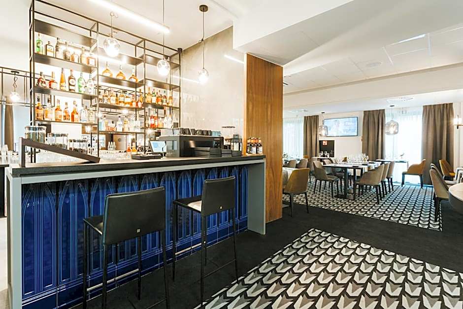 Garden Square Hotel