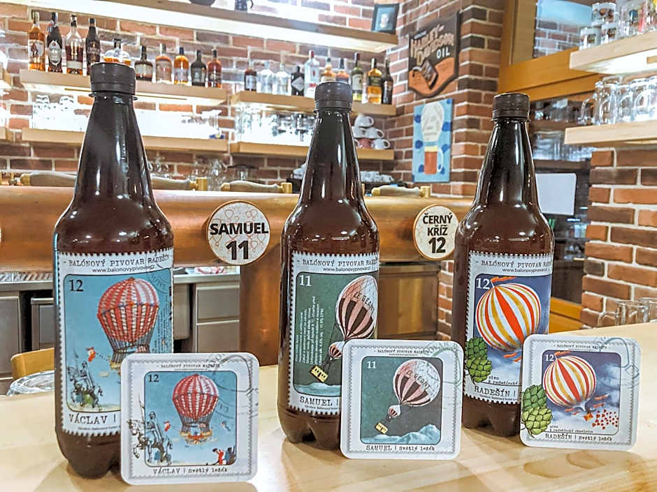 Balónový hotel a pivovar Radešín