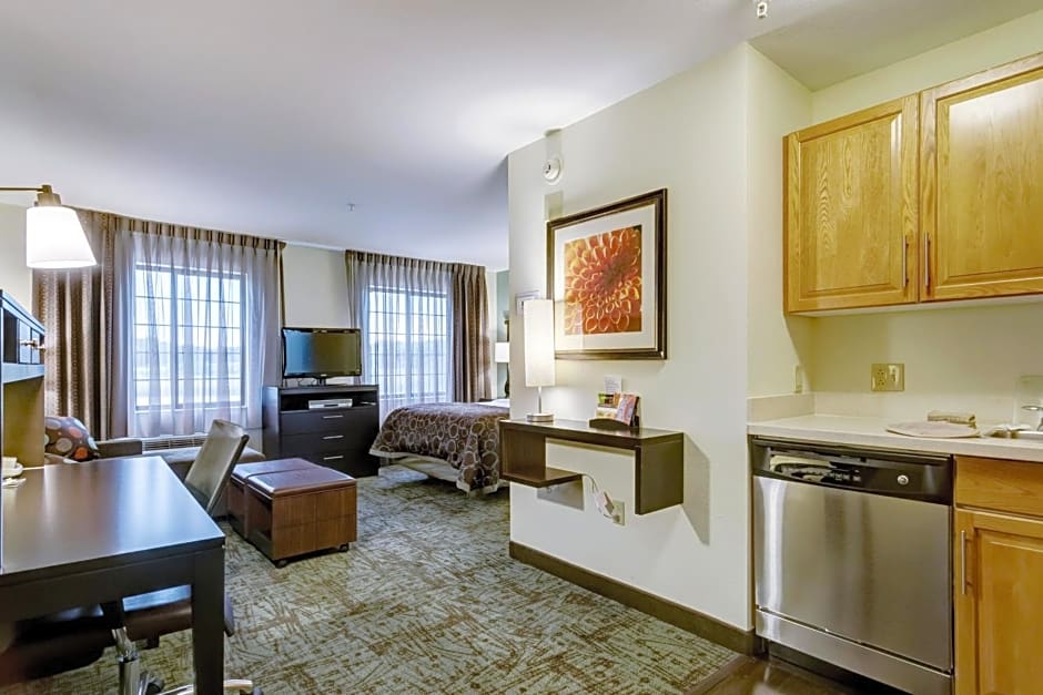 Staybridge Suites O'Fallon Chesterfield by IHG