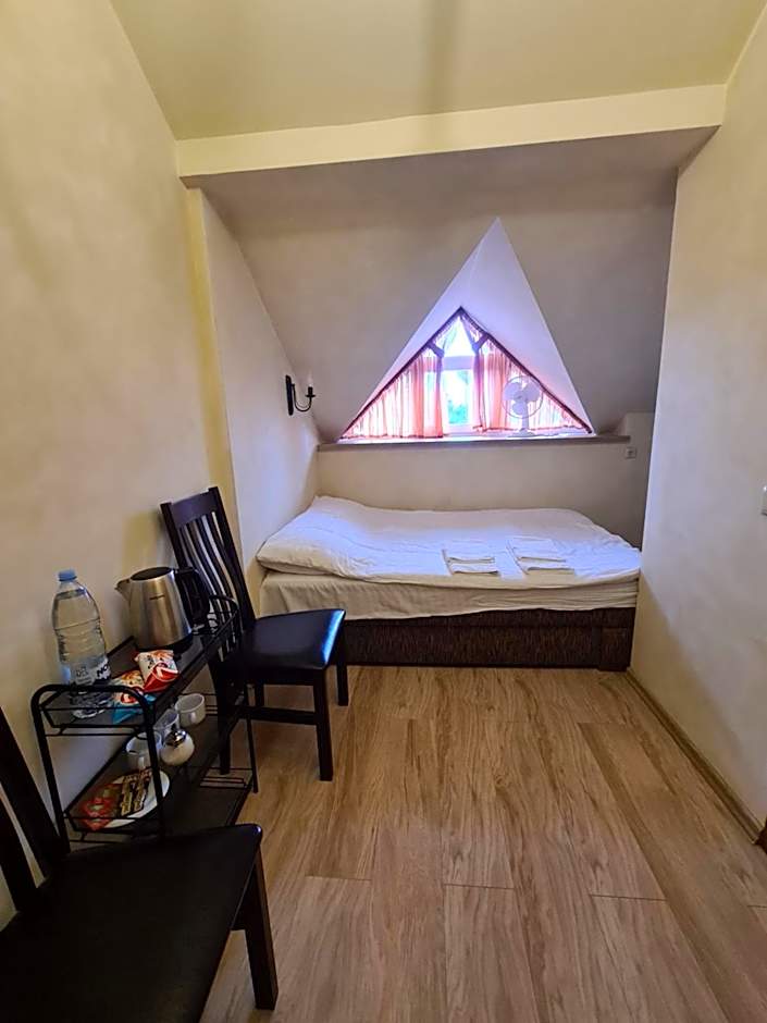 Photo 1 of 8 of Double Room