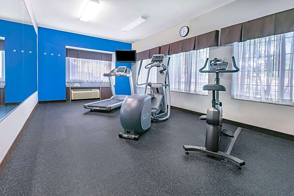 Microtel Inn and Suites by Wyndham Austin Airport