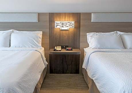 Suite with Two Beds - Non-Smoking