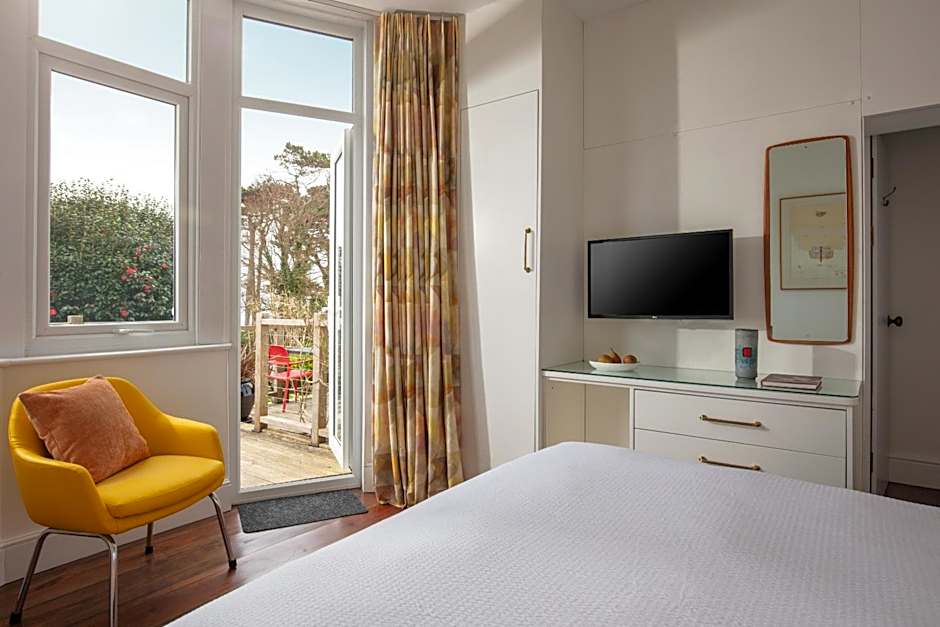 Chelsea House Holiday Apartments