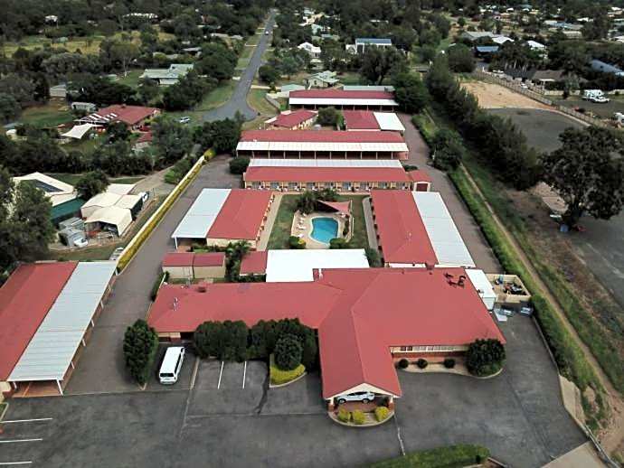 Emerald Explorers Inn