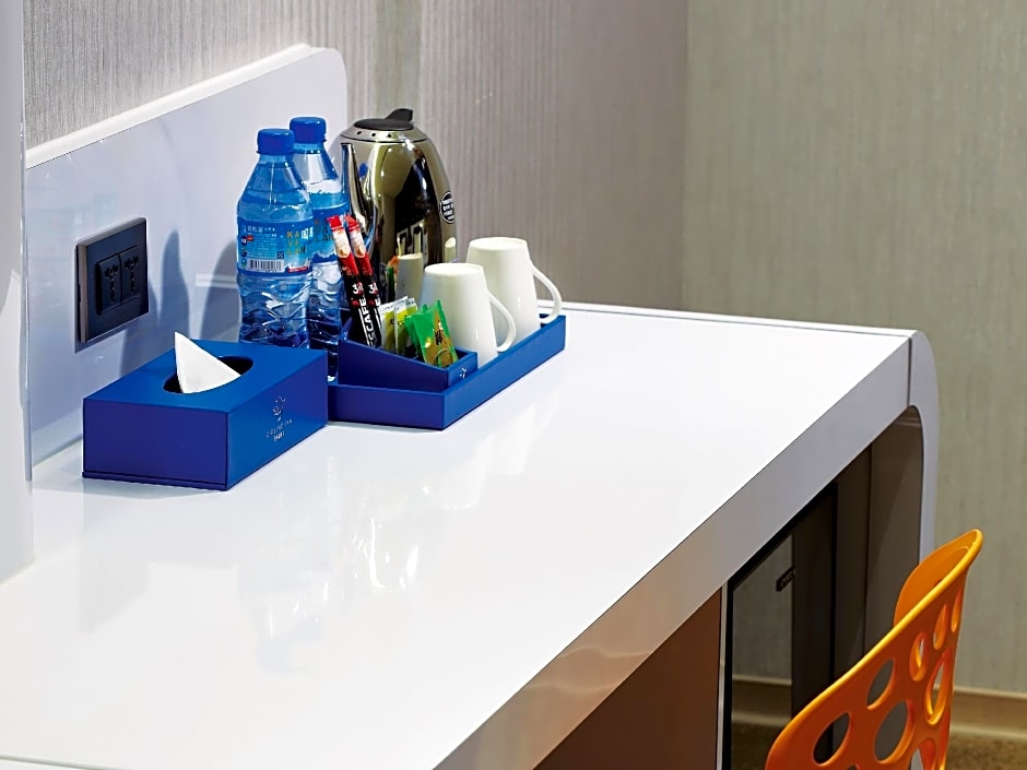 Airline Inn Taichung Green Park Way